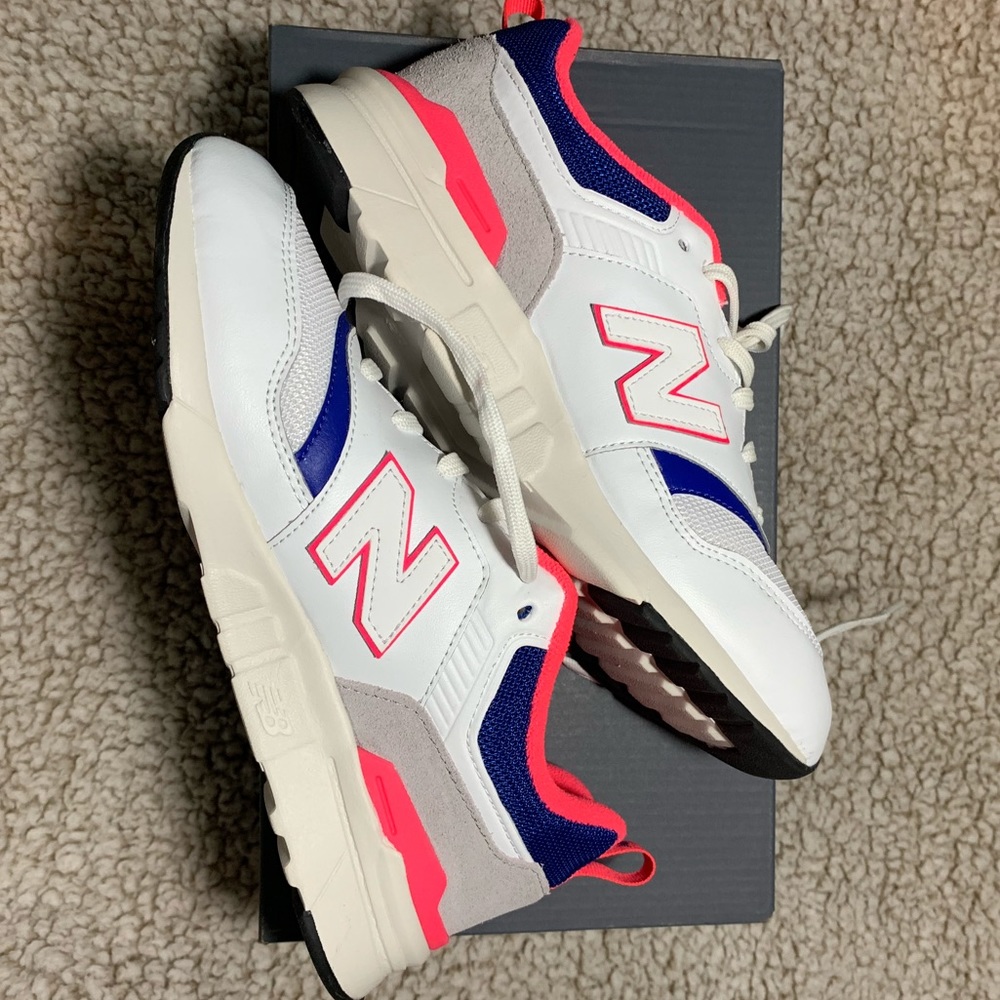 New balance 977H